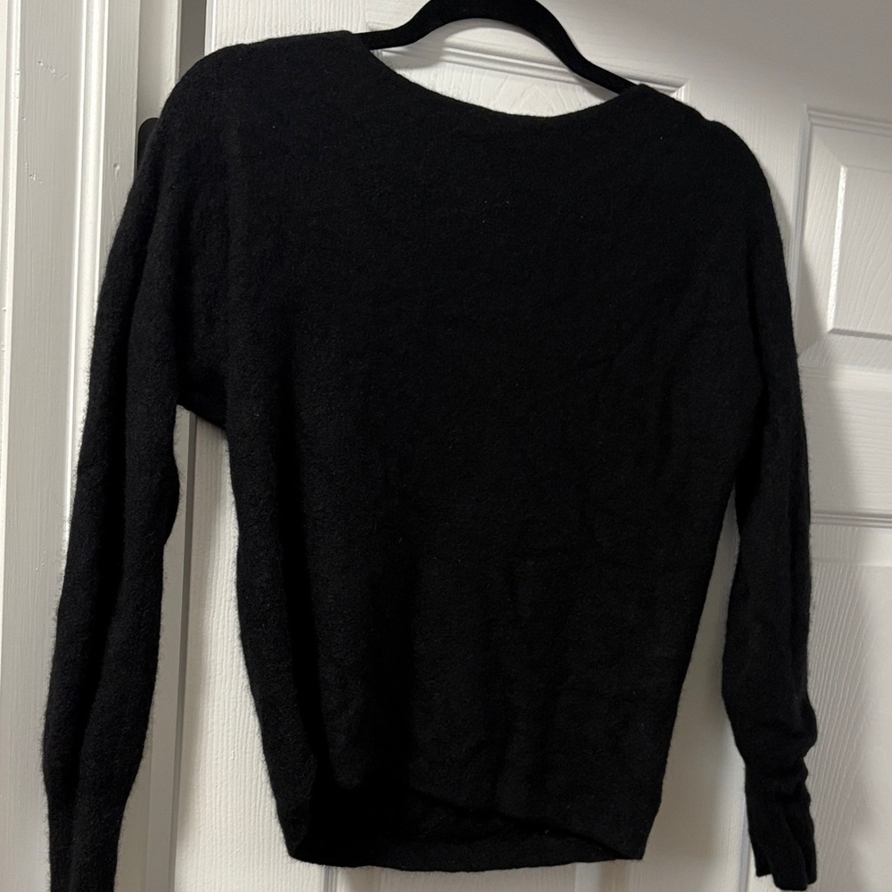 Theory Women's Black Crew Neck Sweater
